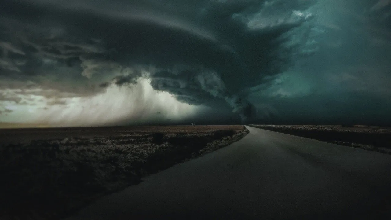 Twister: ติดอยู่กลางพายุ